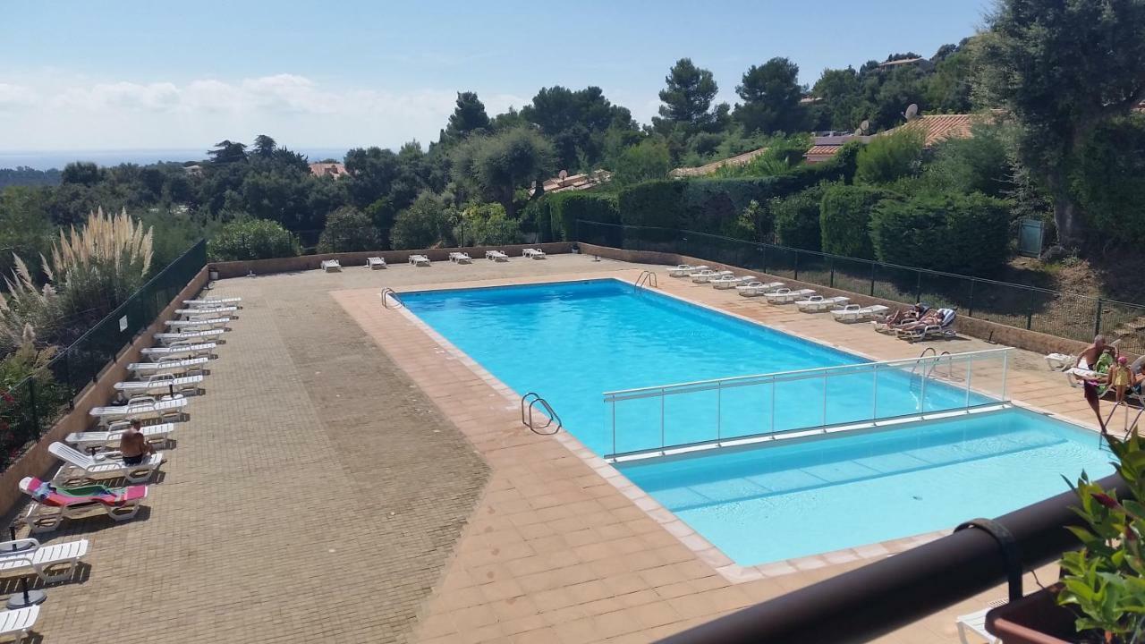 Le Petit Vue Mer La Croix-Valmer Buitenkant foto